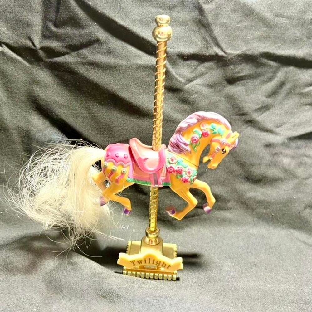 🚨 VINTAGE 1989 Matchbox Carousel Collection "Twilight" Carousel Horse Toy 🎠